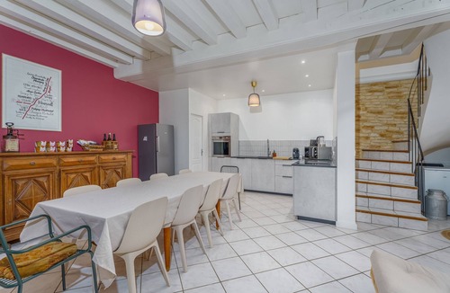 Meuilley House | En Côte de Nuits - Sur la Route des Grands Crus