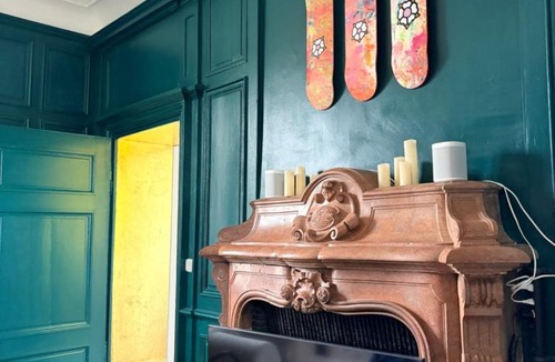 Marliens House | Entire Apartment in an 18th-Century Castle with Private Garden