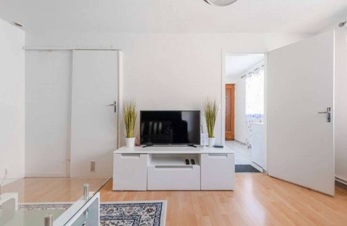 Alfortville Apartment | Entire rental unit in Alfortville, France