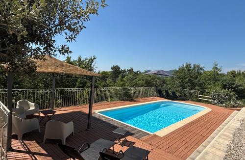 Mollans-sur-Ouveze Villa | Entre Provence and Drôme, Pres de Vaison-la-Romaine, 4BR 4BA