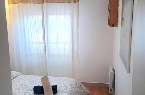 Le Kremlin-Bicetre Apartment | Epsilona, 2 min to Paris 13 Balcony Parking