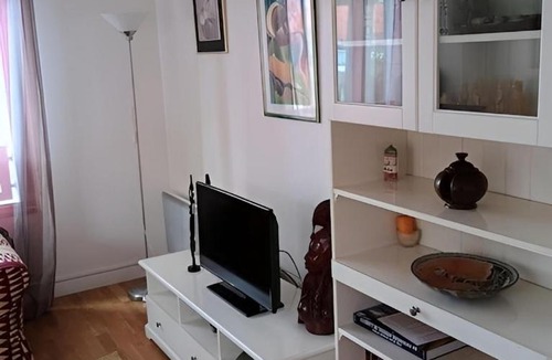 Le Kremlin-Bicetre Apartment | Epsilona, 2 min to Paris 13 Balcony Parking