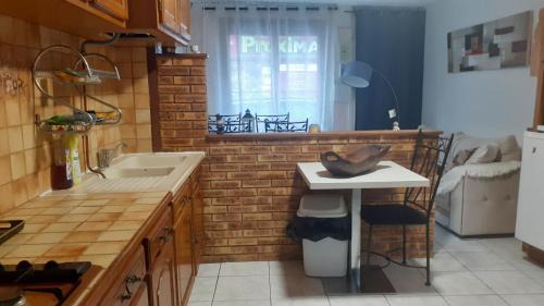 Cravant House | Escale de Cravant