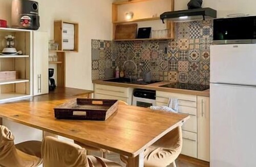 Saulce-sur-Rhone House | Escapade au fond du jardin