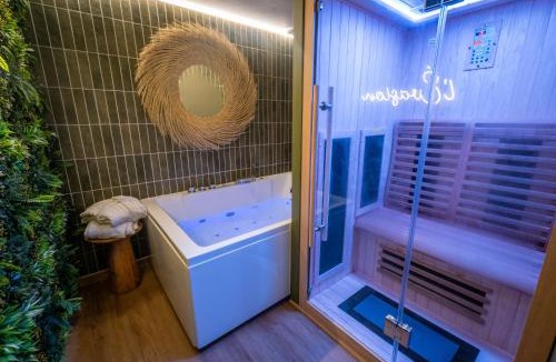 Pontarlier Apartment | Escape - Suite with Balneo and Sauna - Downtown