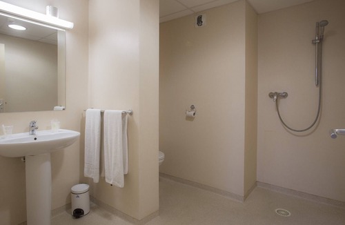 Saint-Jean-Baptiste Hotel | Ethic Etapes Cis Besançon