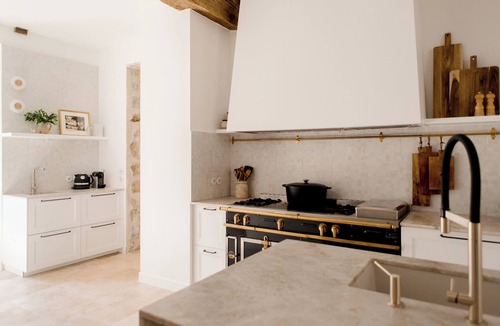 Rochefort-en-Yvelines House | Exceptional home with a spa, garden, and open-air courtyard on the outskirts of Paris