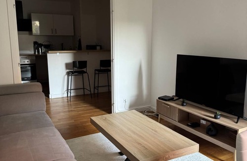 Saint-Fargeau Apartment | Fabulous 4-bedroom apartment in Paris perfect for your getaway