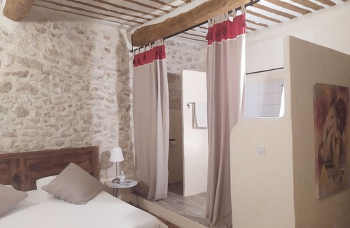 Methamis Bed & Breakfast | Face au Lavoir