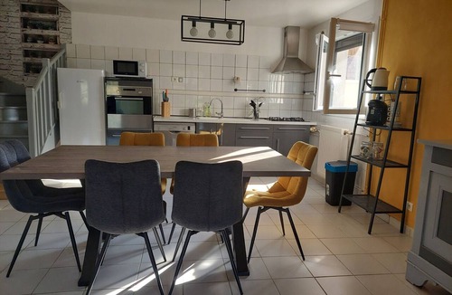 Saint-Gervais-en-Valliere House | Family home with a Nordic hot tub, 15 minutes from Beaune