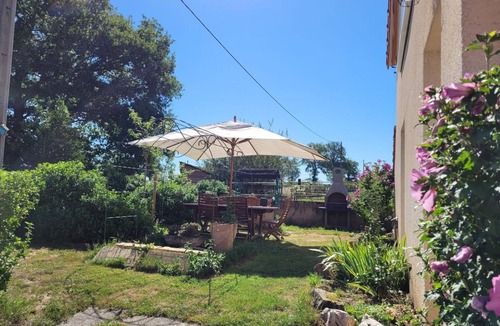 Sauvagny Cottage | Family cottage on horse farm near Montluçon