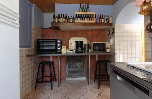 Anchenoncourt-et-Chazel Cottage | Family cottage for 6 with game room and private parking