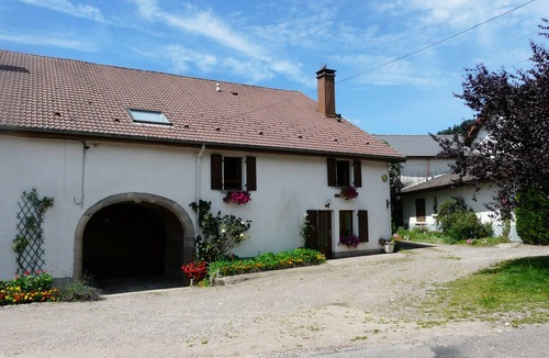 Le Val-d'Ajol Cottage | Family-Friendly Countryside Cottage with Modern Amenities, Near Thermal Baths and Nature Spots