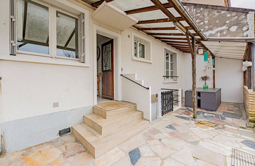 Juvisy-sur-Orge House | Family-friendly vacation home in the southern suburbs of Paris.
