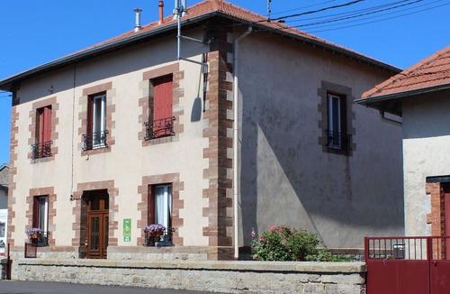 Parroy Cottage | Family-Friendly Ground-Floor Cottage with Large Garden, Near Canal and Forest