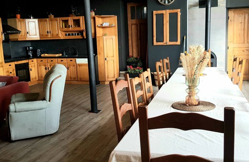Alleyrac Condo | Family gîte for 10 people