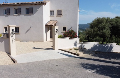 Puget Villa | Family holiday villa with garden and private pool