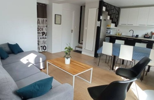 Chatillon House | Family home just outside Paris