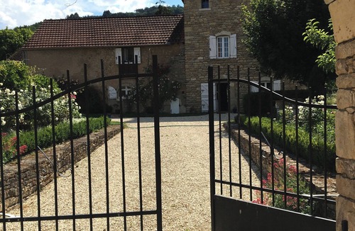 Vault-de-Lugny Villa | Family house with pool, Morvan in Bourgogne, near Avallon & Vézelay