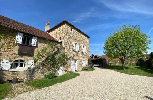 Vault-de-Lugny Villa | Family house with pool, Morvan in Bourgogne, near Avallon & Vézelay
