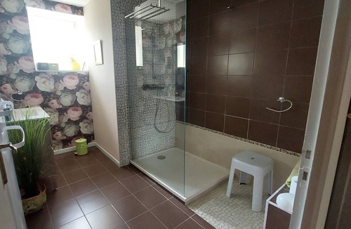 Ougney Bed & Breakfast | Family Room Bienvenue