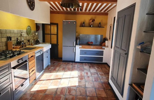 Puget Villa | Family villa in the luberon regional park with swimming pool for 6 people