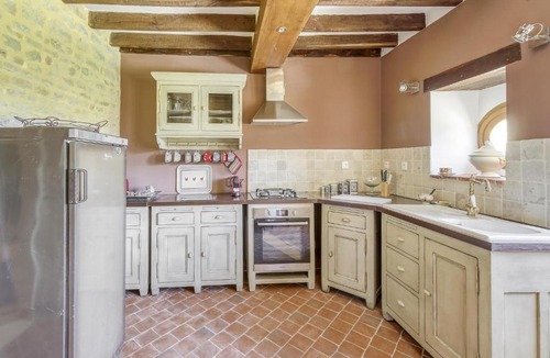 Talon House | Farmhouse in Talon with Scenic Views