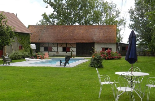 Mercy Cottage | Farmhouse with pool, pets allowed in Sologne Bourbonnaise