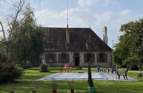 Mercy Cottage | Farmhouse with pool, pets allowed in Sologne Bourbonnaise