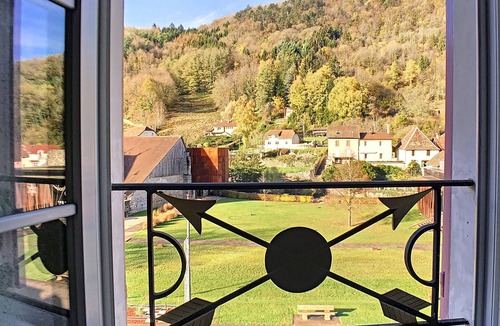 Salins-les-Bains Apartment | Fenetre sur les Salines