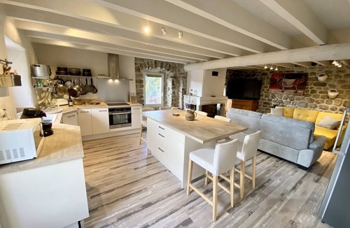 Mazan-l'Abbaye House | Ferme Cosy 15p sur la Montagne Ardéchoise, Salle de Réception