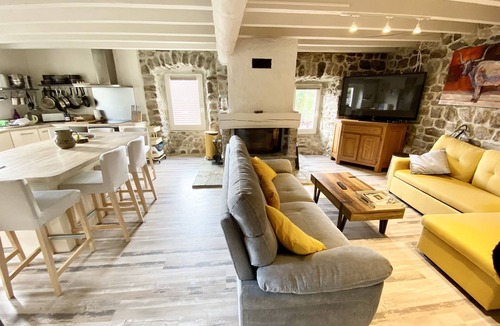 Mazan-l'Abbaye House | Ferme Cosy 15p sur la Montagne Ardéchoise, Salle de Réception