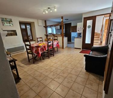Saint-Jeure-d'Ay Bed & Breakfast | Ferme de la Combe