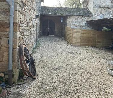 Goutrens House | Ferme du XVIIe siècle restaurée 120 m2