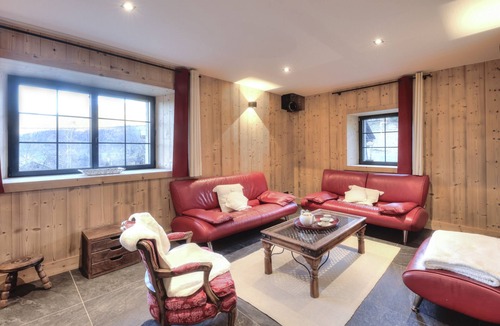 Saint-Nicolas-de-Veroce Ski Chalet | Ferme Picherie 25 personnes