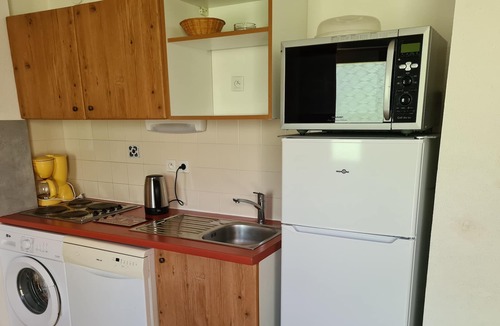 Chamrousse Apartment | First floor 6/7 people, Self-contained arrival. Skiing and hiking