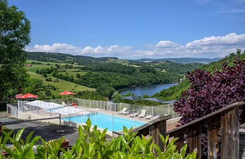 Cordelle House | Flower Camping de Mars * - Mobile home Comfort 34m2/3 bedrooms - Terrace 6 people