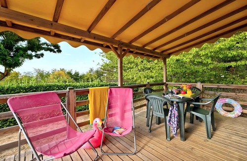 Mantaille House | Flower Camping La Chataigneraie * - Mobil home Comfort 23/27m2 - 2 bedrooms - covered terrace + TV 4 persons