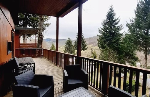 Neuveglise-sur-Truyere Ski Chalet | Flower Camping Le Belvédère * - Chalet Premium BELVEDERE - 3 bedrooms and 2 bathroom 6 persons