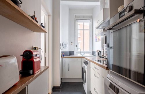 Notre-Dame-des-Champs Apartment | Flowers from Paris, by Veeve