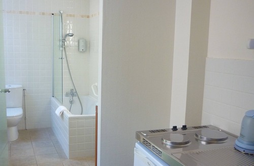 Salins-les-Bains Apartment | For your stays, prefer the rooms of the Charles Sander hotel