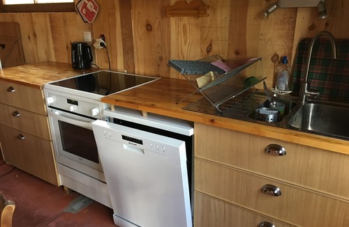 Pyla-sur-Mer Ski Chalet | Forest cabin comfortable for 8 people
