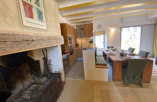 Bagat-en-Quercy House | Former Quercy Blanc wine storehouse in the heart of the Cahors vineyards