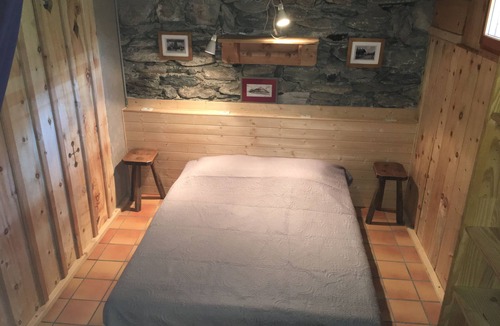 Bramans House | Former refuge accessible by road at 1670m altitude