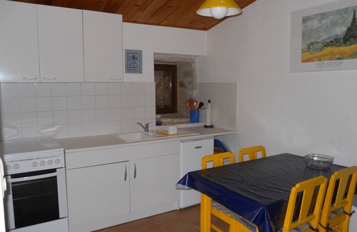 Ussel House | Former sheepfold in the middle of an orchard and a 2 ha meadow