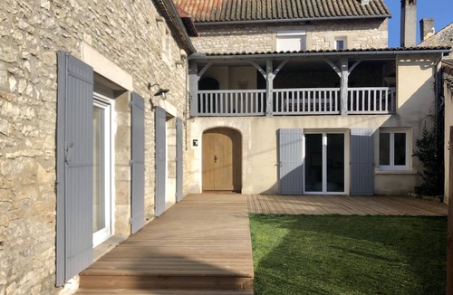 Thenon House | Former stable renovated for 8 people near the caves of Lascaux Périgord Noir