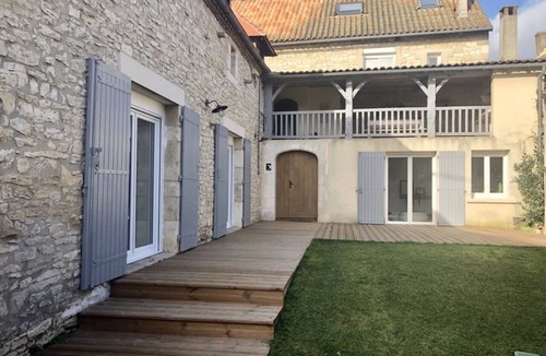 Thenon House | Former stable renovated for 8 people near the caves of Lascaux Périgord Noir