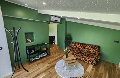 Beaujeu-Saint-Vallier-Pierrejux-et-Quitteur Apartment | La Couleuvre