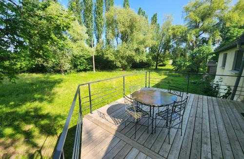 Beaujeu-Saint-Vallier-Pierrejux-et-Quitteur Apartment | La Couleuvre
