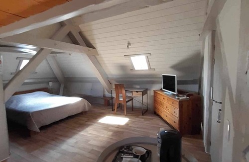 Beaujeu-Saint-Vallier-Pierrejux-et-Quitteur House | Le Domaine des Papillons